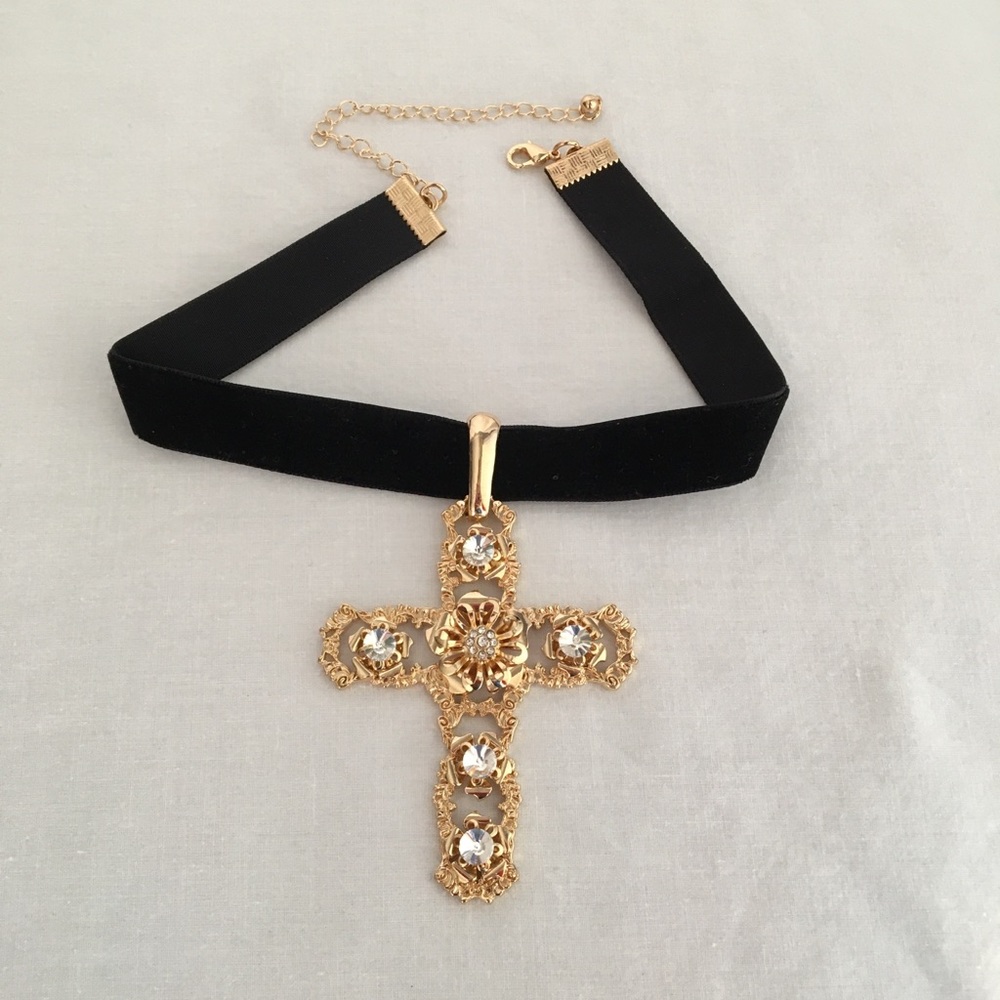 Cross Charm choker necklace
